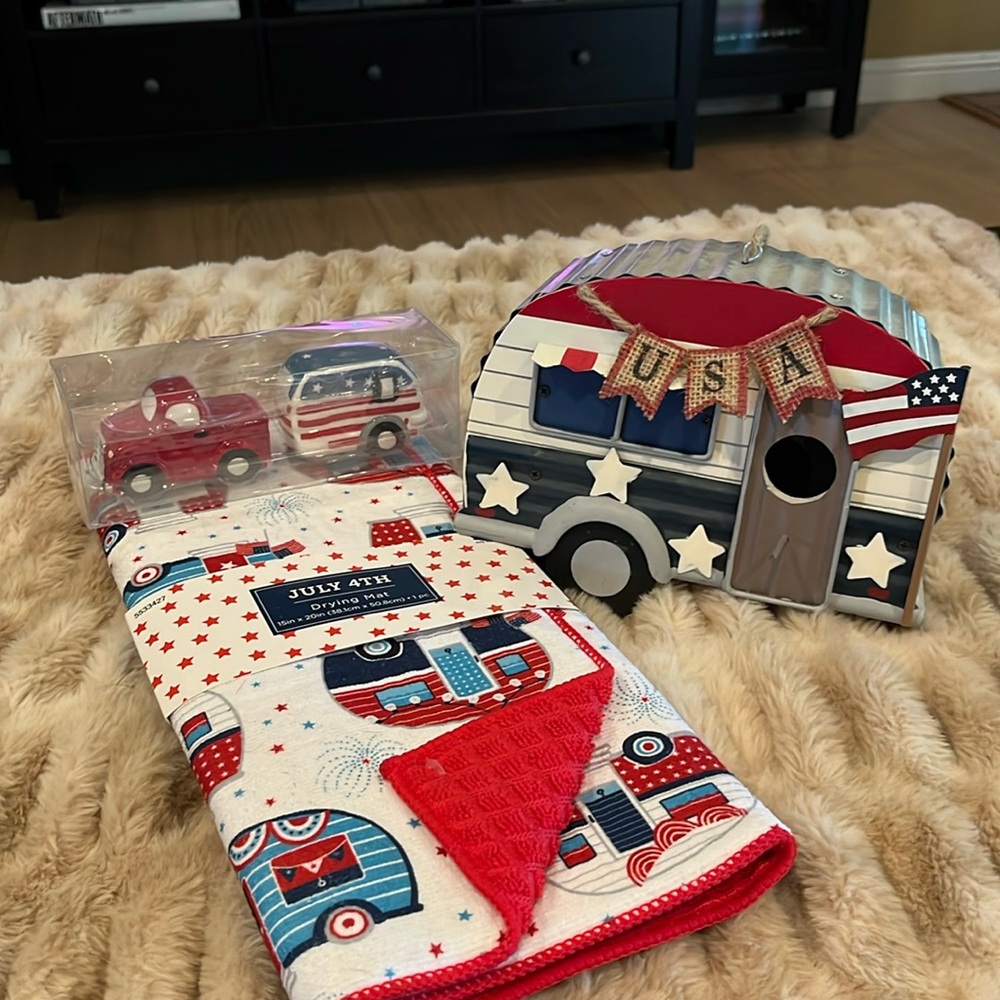 NWT. Decorative metal rv, drying mat, and truck-rv salt and pepper shakers